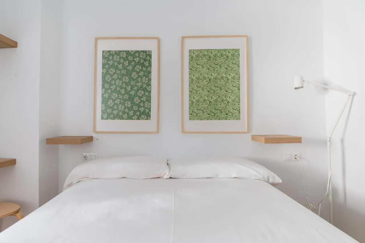Holi-Rent Pureza Apartment Seville 0*,