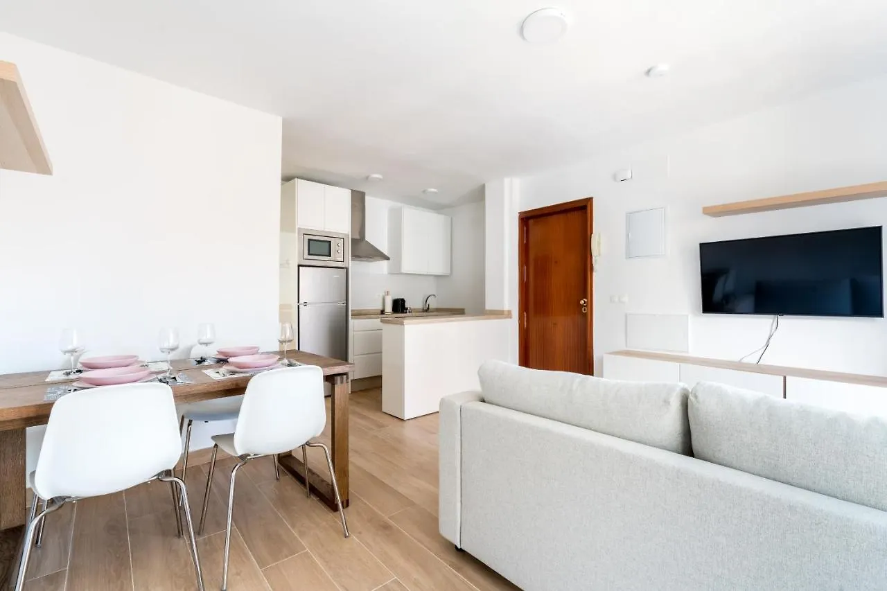 Holi-Rent Pureza Apartment Seville 0*,