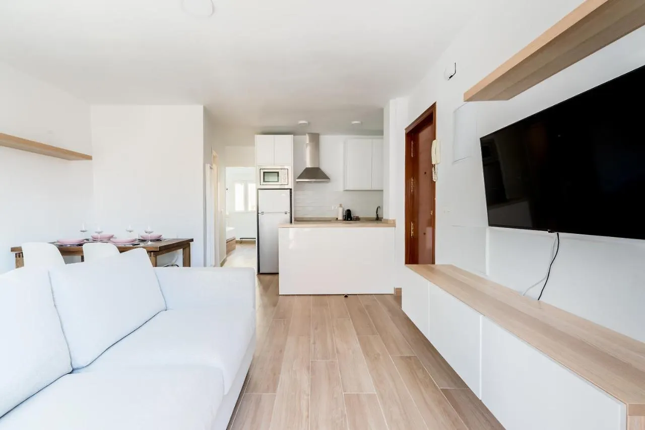 Holi-Rent Pureza Apartment Seville Spain