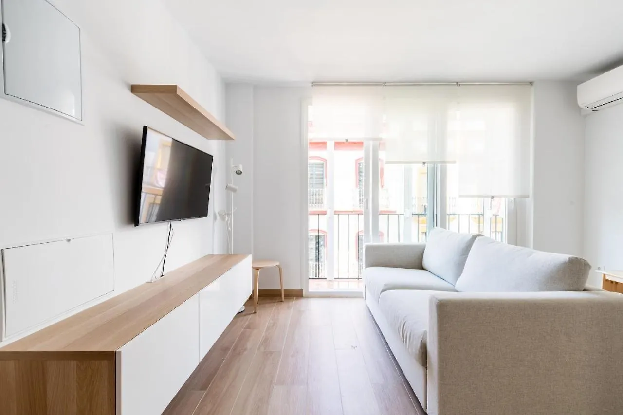 Holi-Rent Pureza Apartment Seville